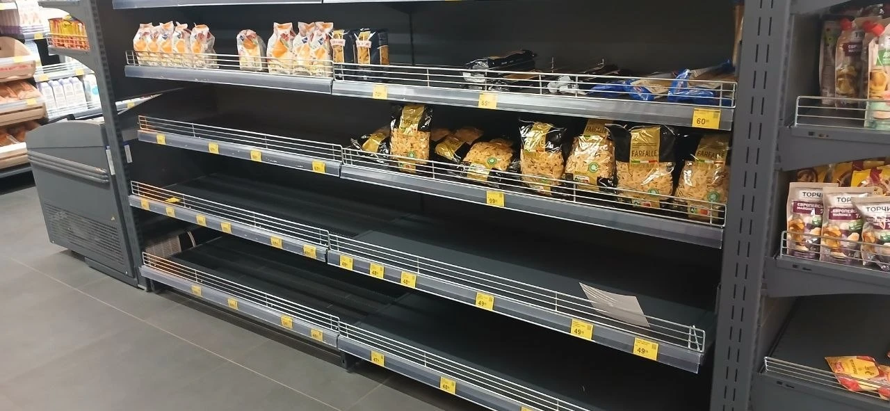 Ажіотаж на бакалію в Південноукраїнську: чому зникають продукти і чи є дефіцит