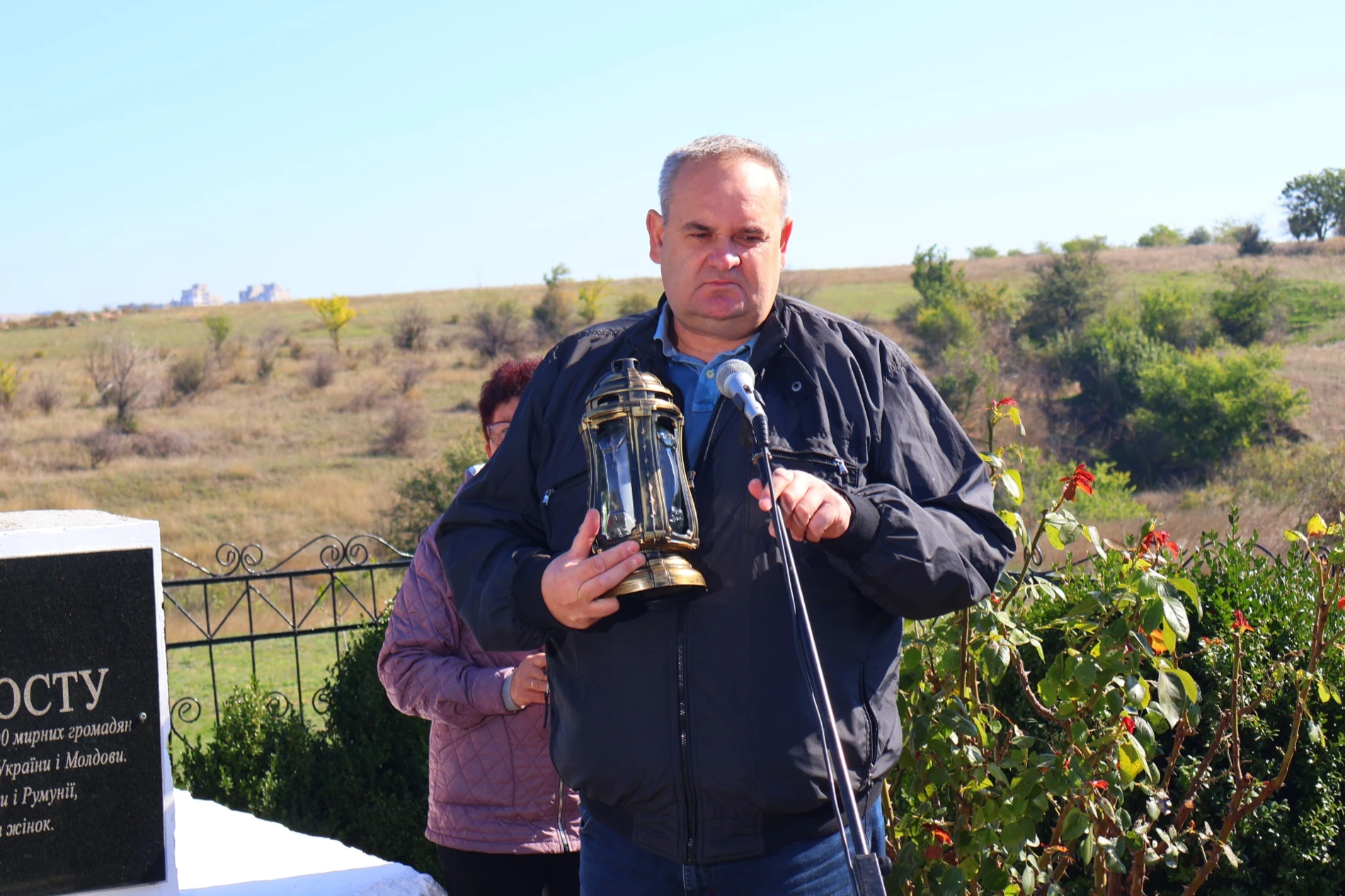 «Тут загинули десятки тисяч людей»: у Богданівці вшанували пам’ять жертв Голокосту