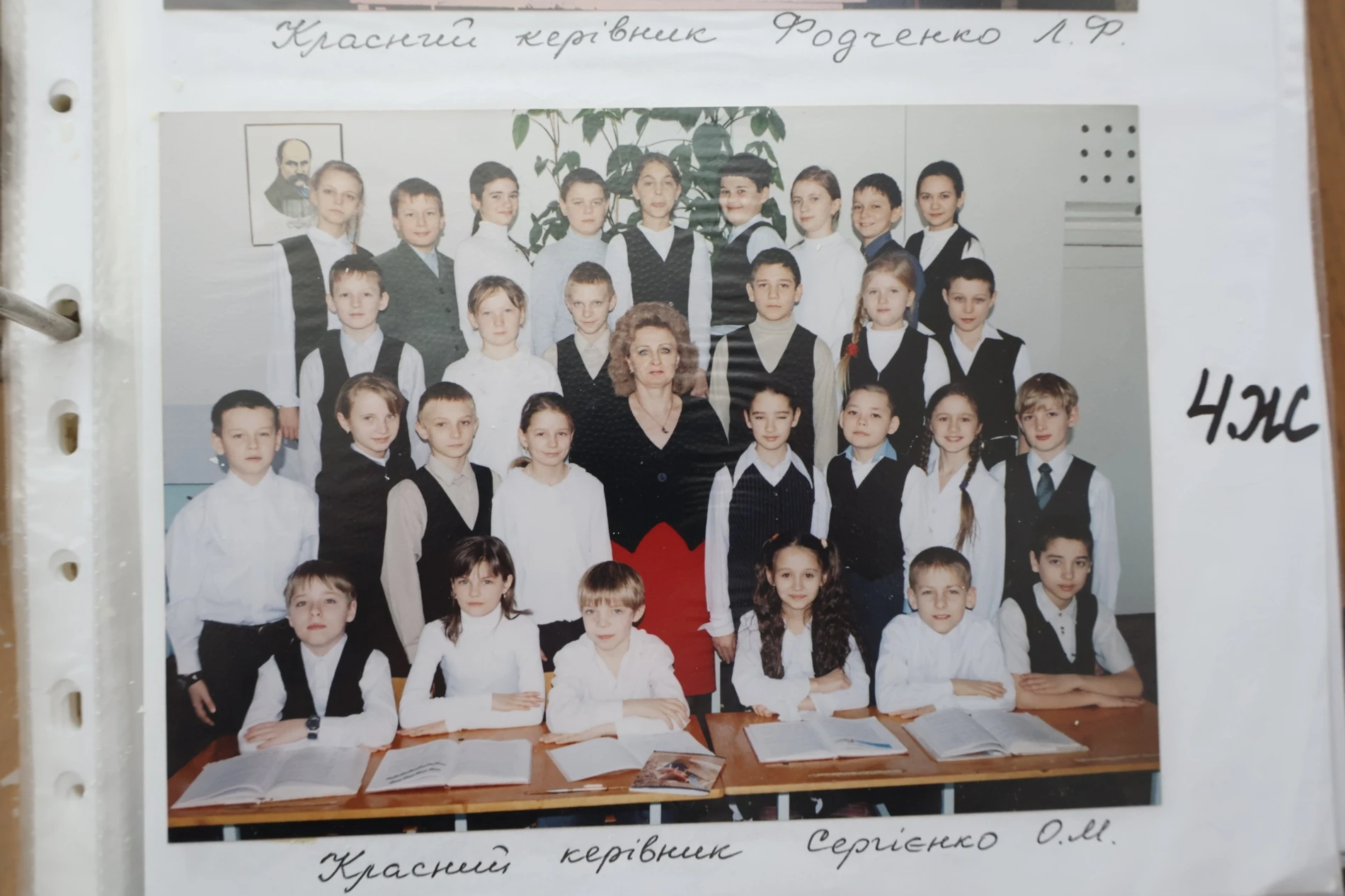 Першій школі Південноукраїнська – 50 років: школа, до якої повертаються