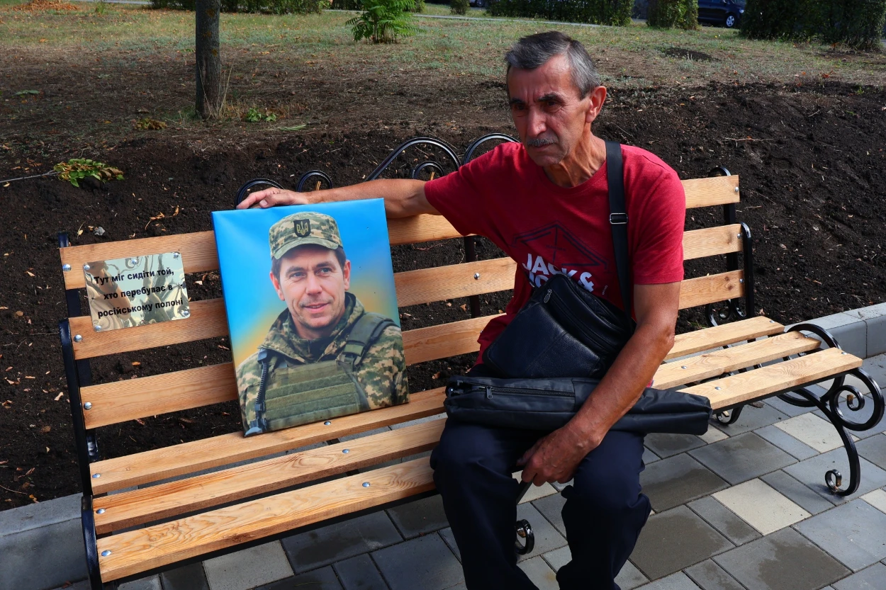 У Південноукраїнську відкрили пам'ятний знак «Дерево надії»