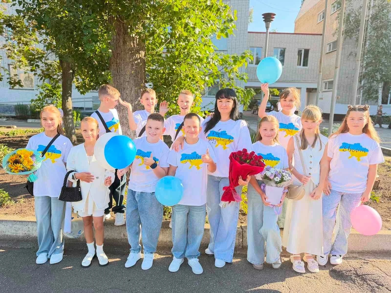 Ювілеї та 276 першокласників: як у ліцеях Південноукраїнська пройшов Перший дзвоник. Фотопідбірка