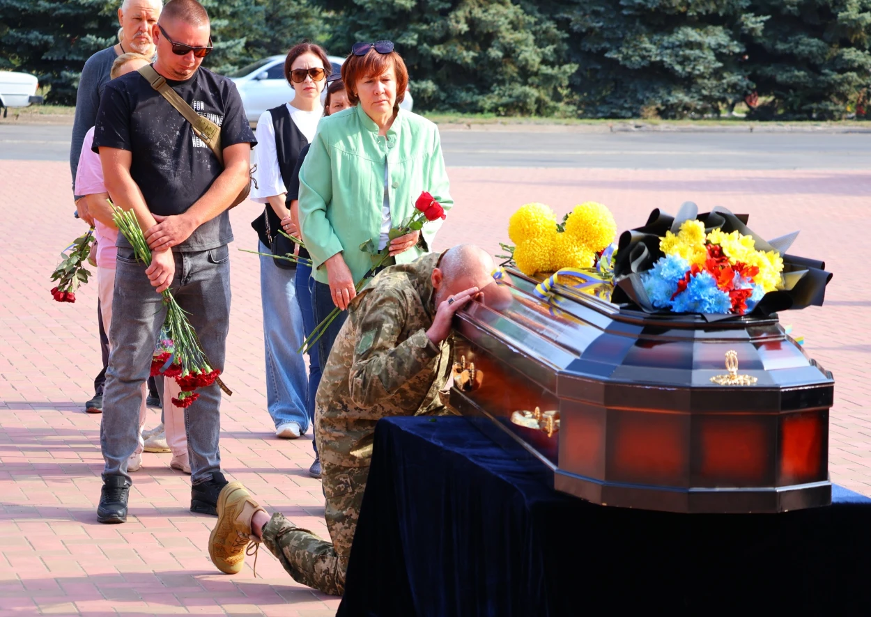 У Південноукраїнську попрощалися із Віктором Шевченком, який понад три роки захищав Україну