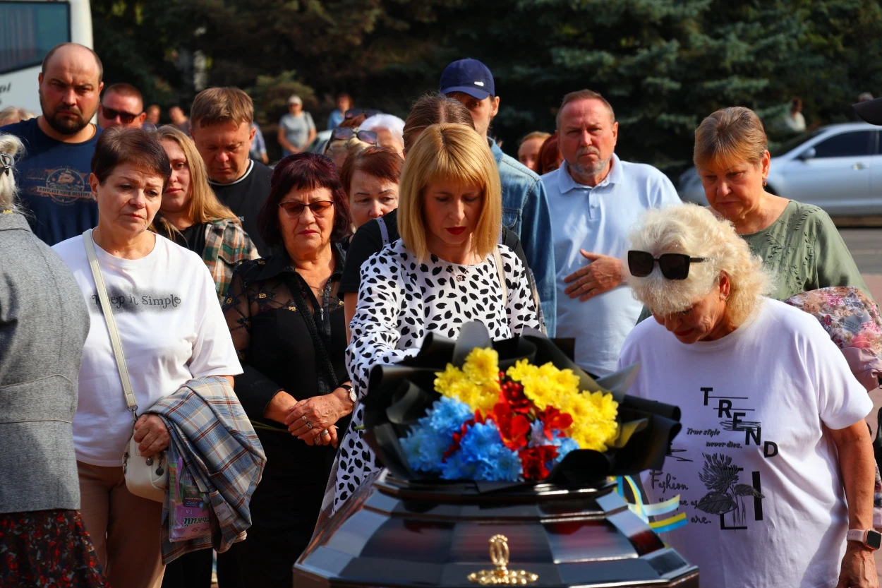 У Південноукраїнську попрощалися із Віктором Шевченком, який понад три роки захищав Україну