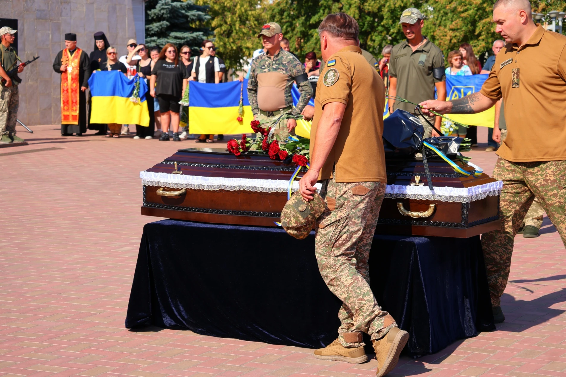 У Південноукраїнську попрощалися з Володимиром Булавіним, який понад рік вважався зниклим безвісти