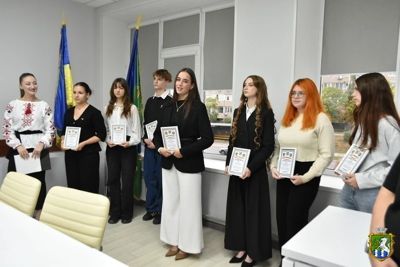 Хто претендує на стипендію міського голови в Південноукраїнську: список учнів