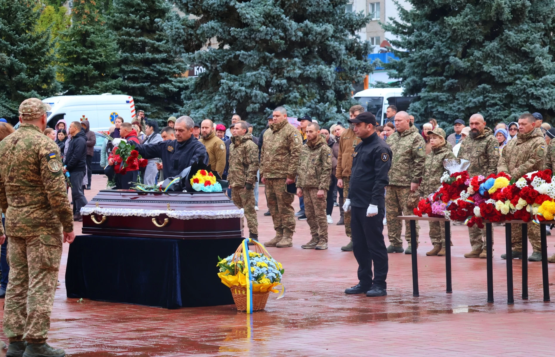 У Південноукраїнську попрощалися зі старшим солдатом Євгеном Кристофолем