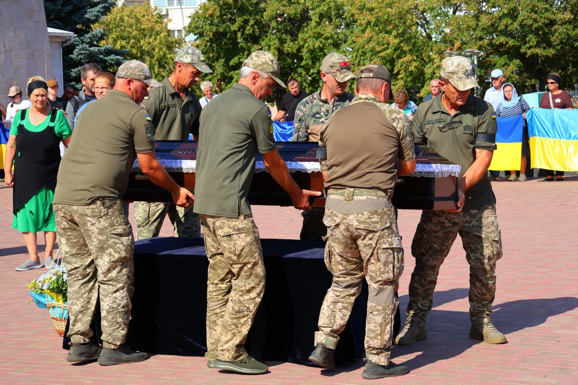 У Південноукраїнську попрощалися з Володимиром Булавіним, який понад рік вважався зниклим безвісти