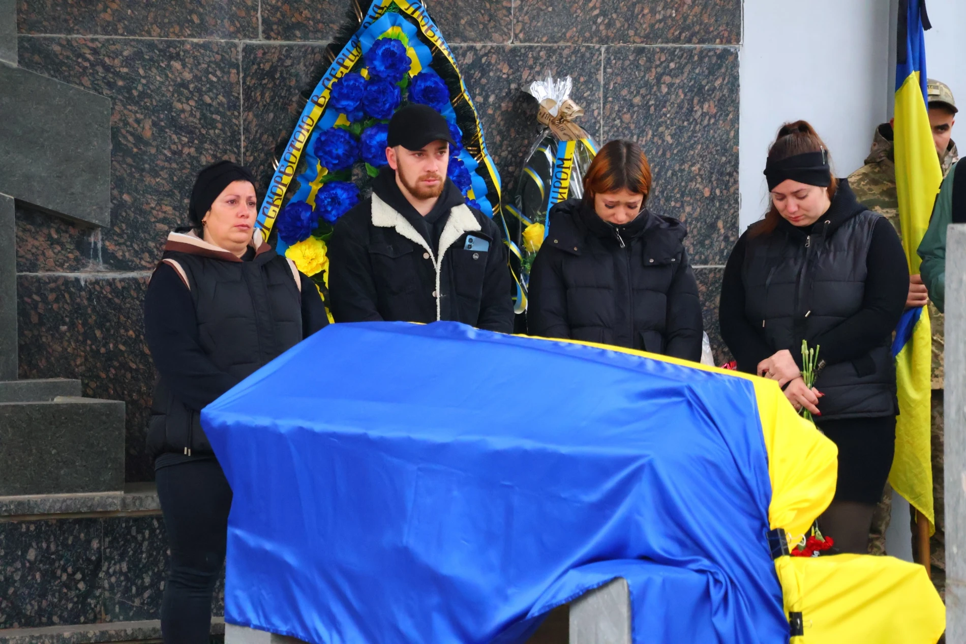 У Південноукраїнську попрощалися з військовим Євгеном Яцишиним