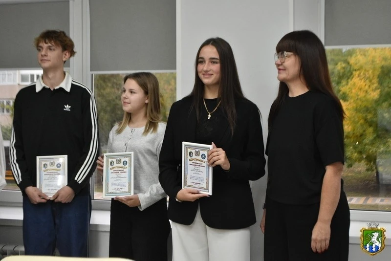 Хто претендує на стипендію міського голови в Південноукраїнську: список учнів