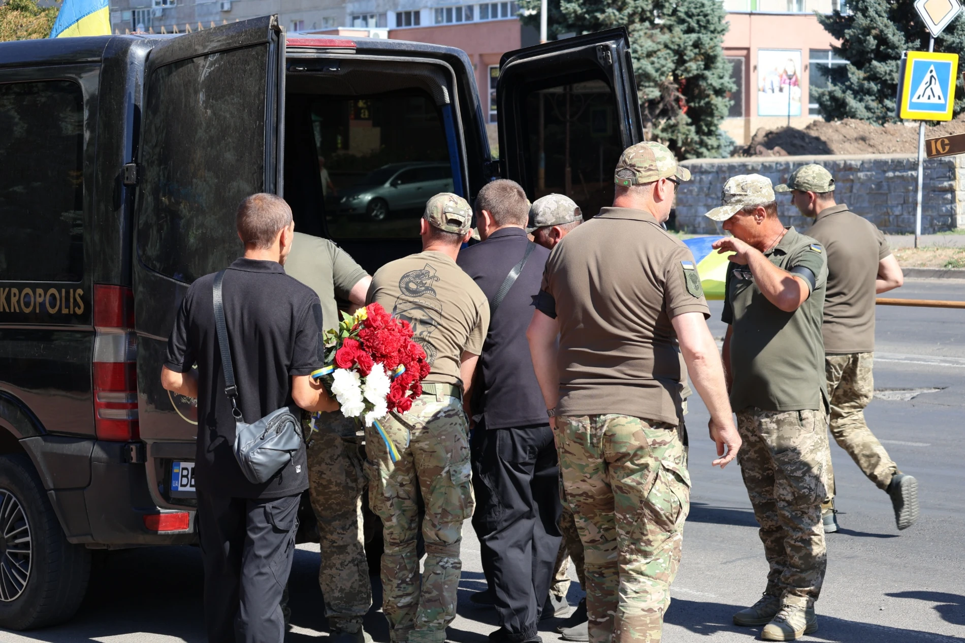У Південноукраїнську попрощалися із солдатом Олександром Білим