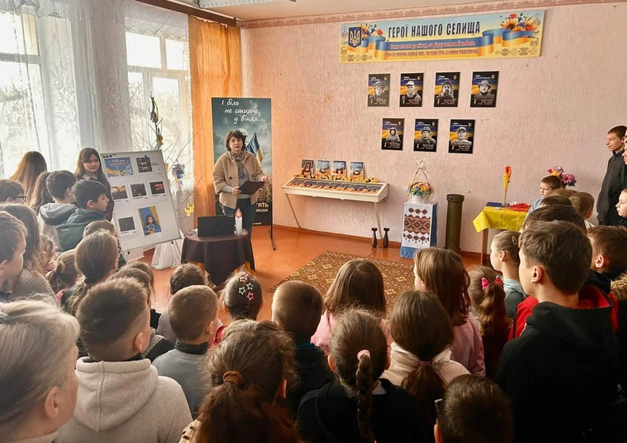 Тут пам’ятають випускників і чекають на нових учнів: чим живе Костянтинівська гімназія