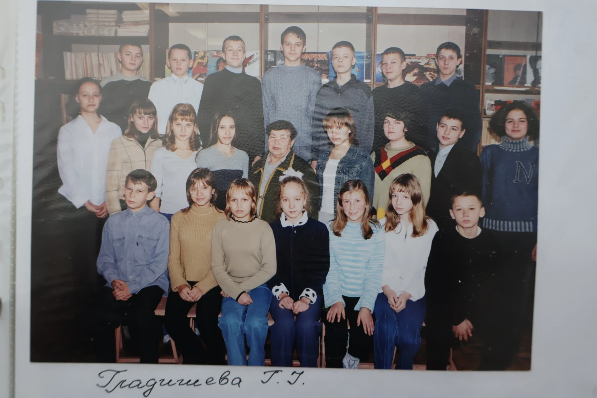 Першій школі Південноукраїнська – 50 років: школа, до якої повертаються