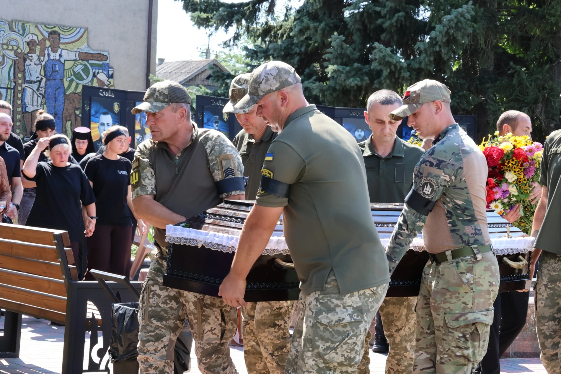 У Південноукраїнську попрощалися з Володимиром Булавіним, який понад рік вважався зниклим безвісти