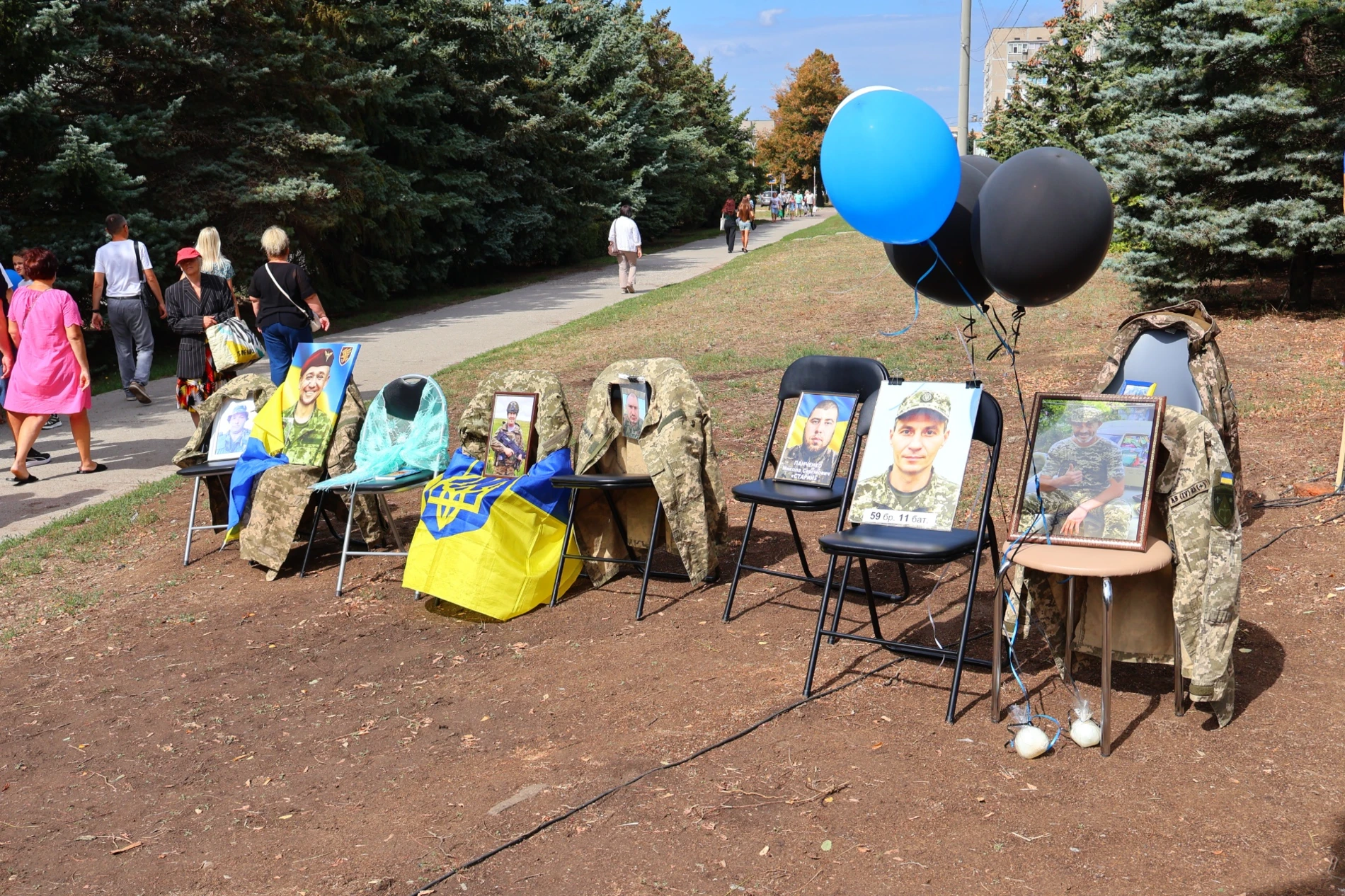 У Південноукраїнську відкрили пам'ятний знак «Дерево надії»