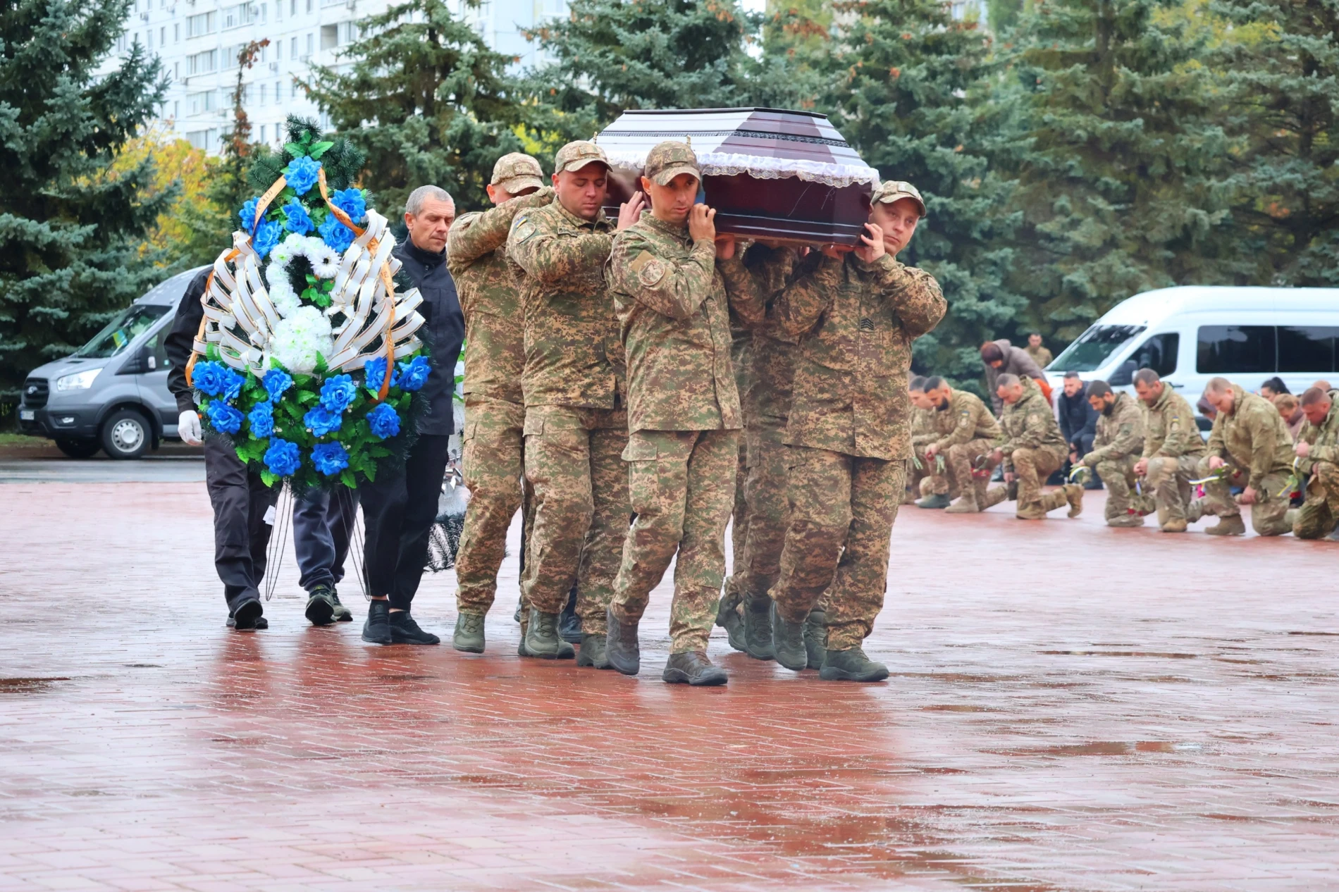 У Південноукраїнську попрощалися зі старшим солдатом Євгеном Кристофолем