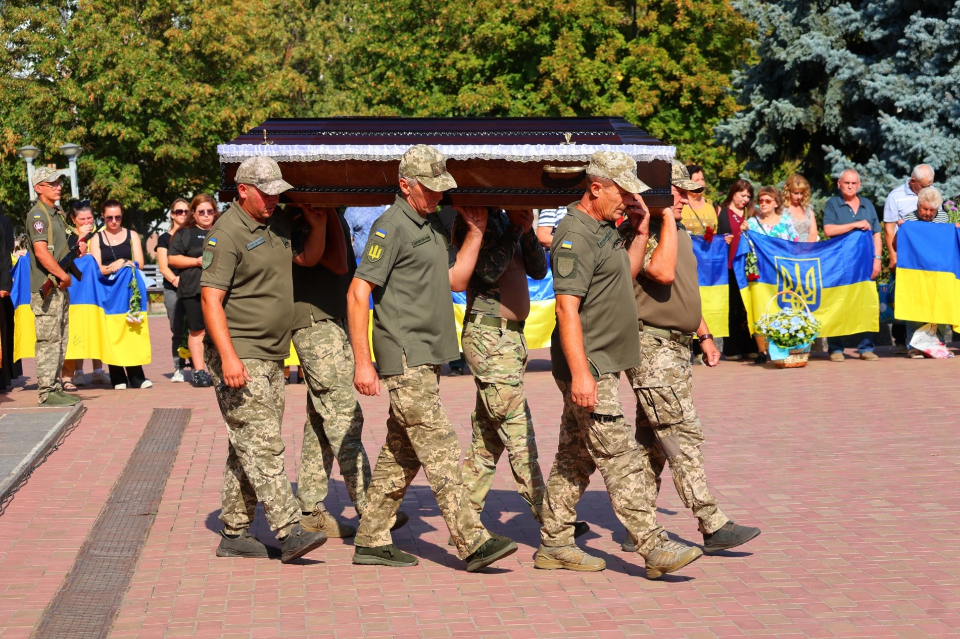 У Південноукраїнську попрощалися з Володимиром Булавіним, який понад рік вважався зниклим безвісти