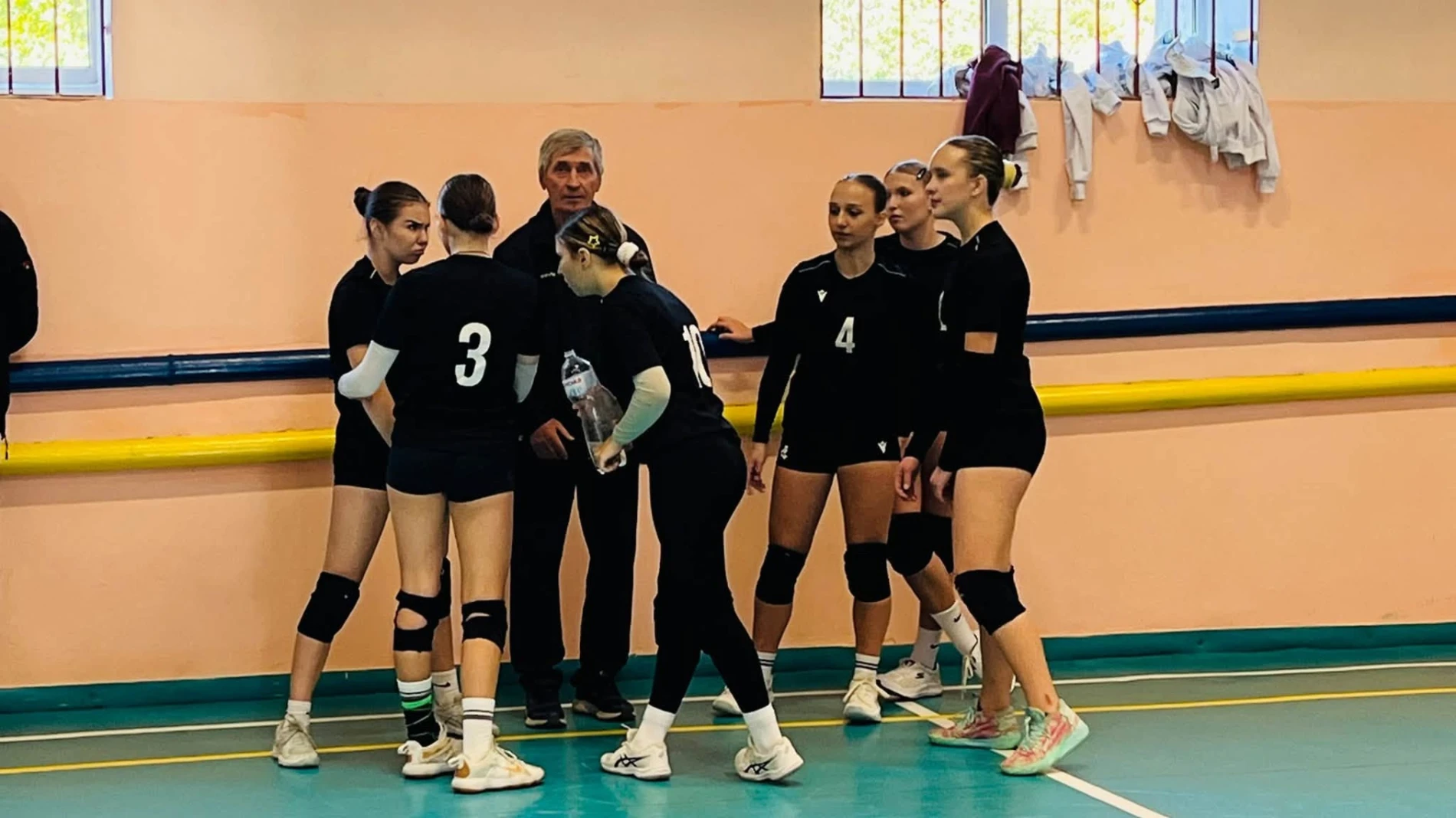 Волейболістки з Південноукраїнська здобули золото на турнірі в Арбузинці