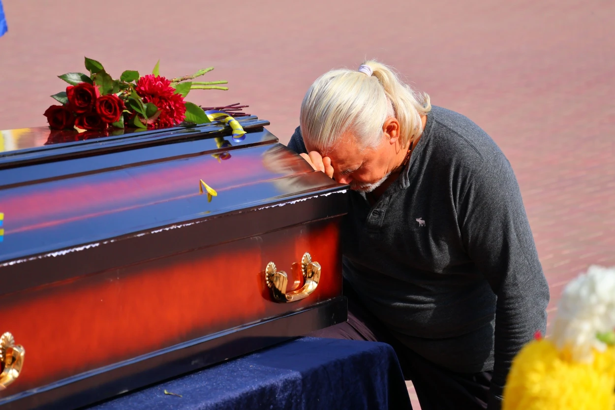 У Південноукраїнську попрощалися із Віктором Шевченком, який понад три роки захищав Україну