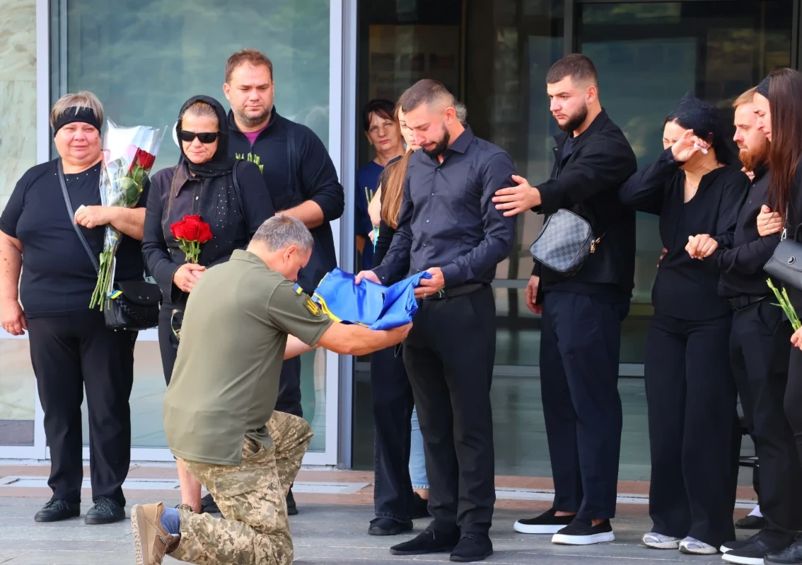 У Південноукраїнську попрощалися із Віктором Шевченком, який понад три роки захищав Україну