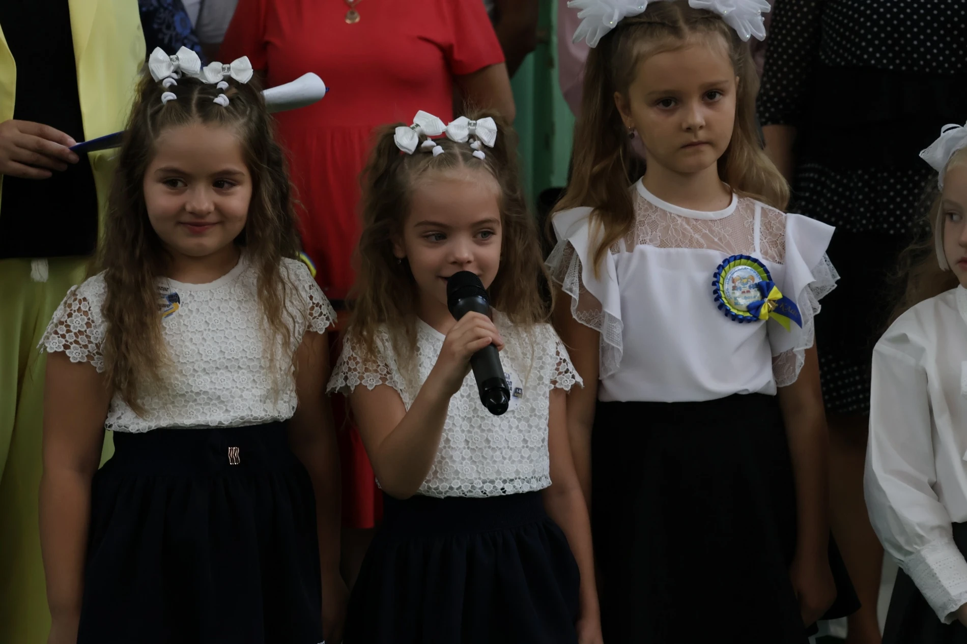 Ювілеї та 276 першокласників: як у ліцеях Південноукраїнська пройшов Перший дзвоник. Фотопідбірка