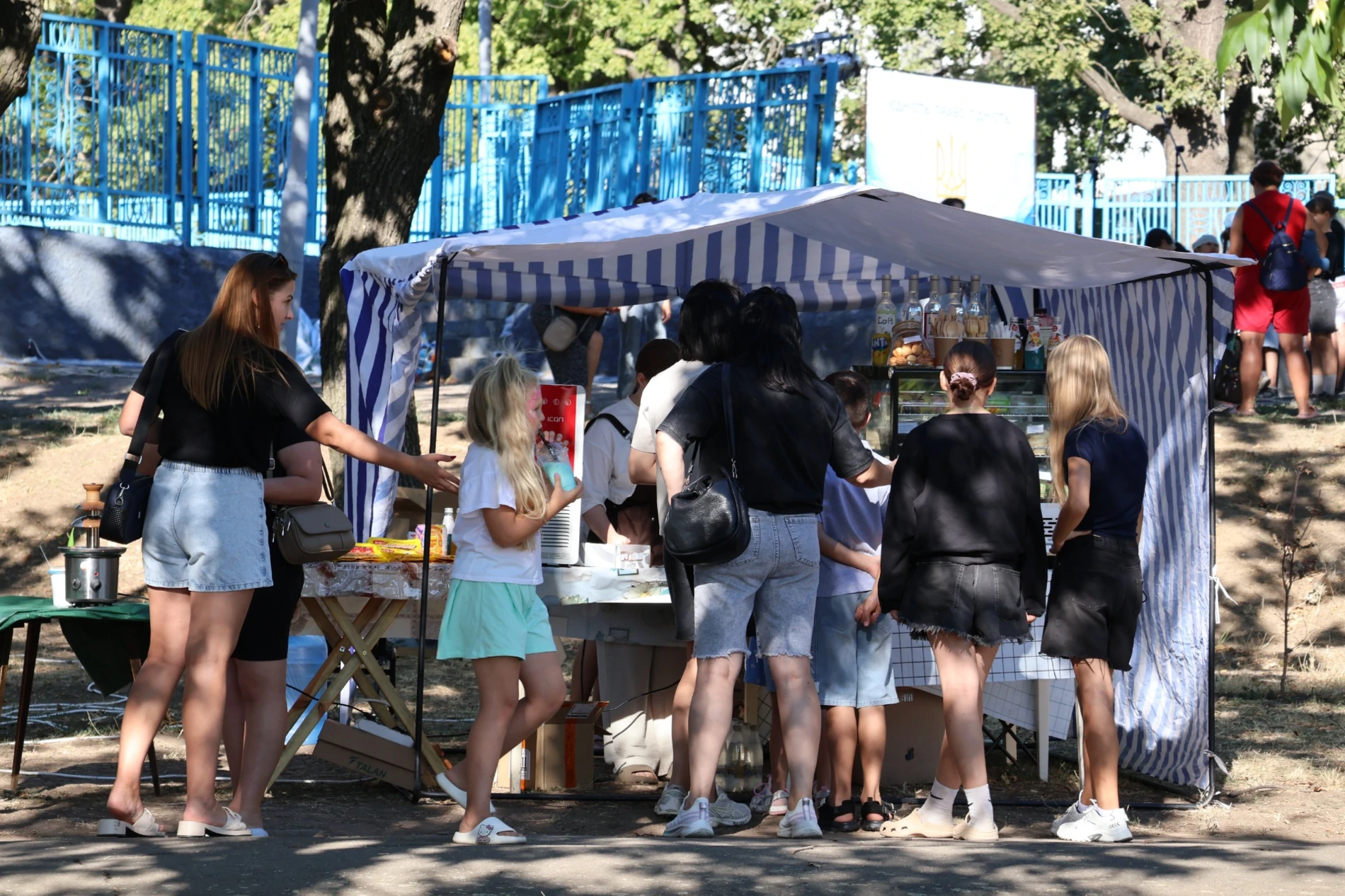 День Прапора у Південноукраїнську: ярмарок, розваги, концерт. Фоторепортаж.