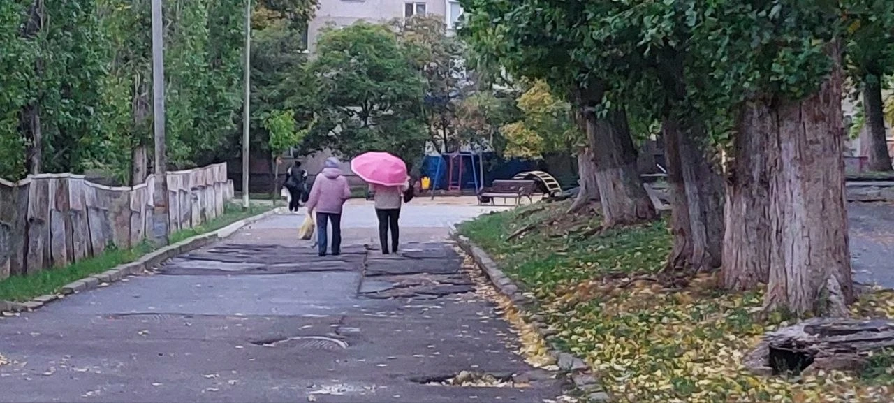 У Південноукраїнську дощить: осінні фото під будь-який настрій