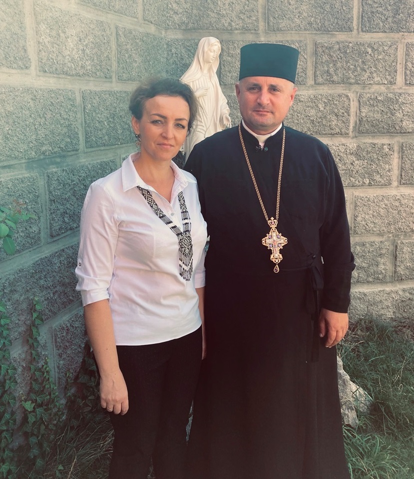 Отець Ігор та пані Марія