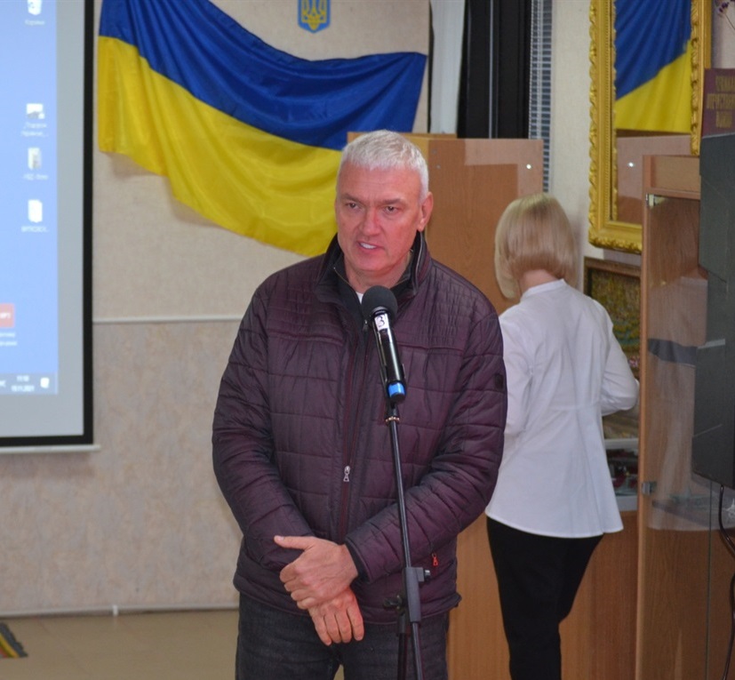 Учасник двох революцій та ексочільник Южноукраїнська Андрій Стулін поділився спогадами з присутніми