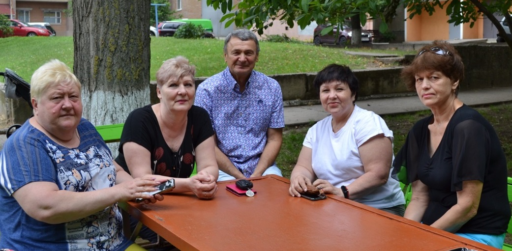 ​Валентина Лупак, Лідія Лях, Іван Подніколенко, Валентина Воєнкова, Лідія Малинецька
