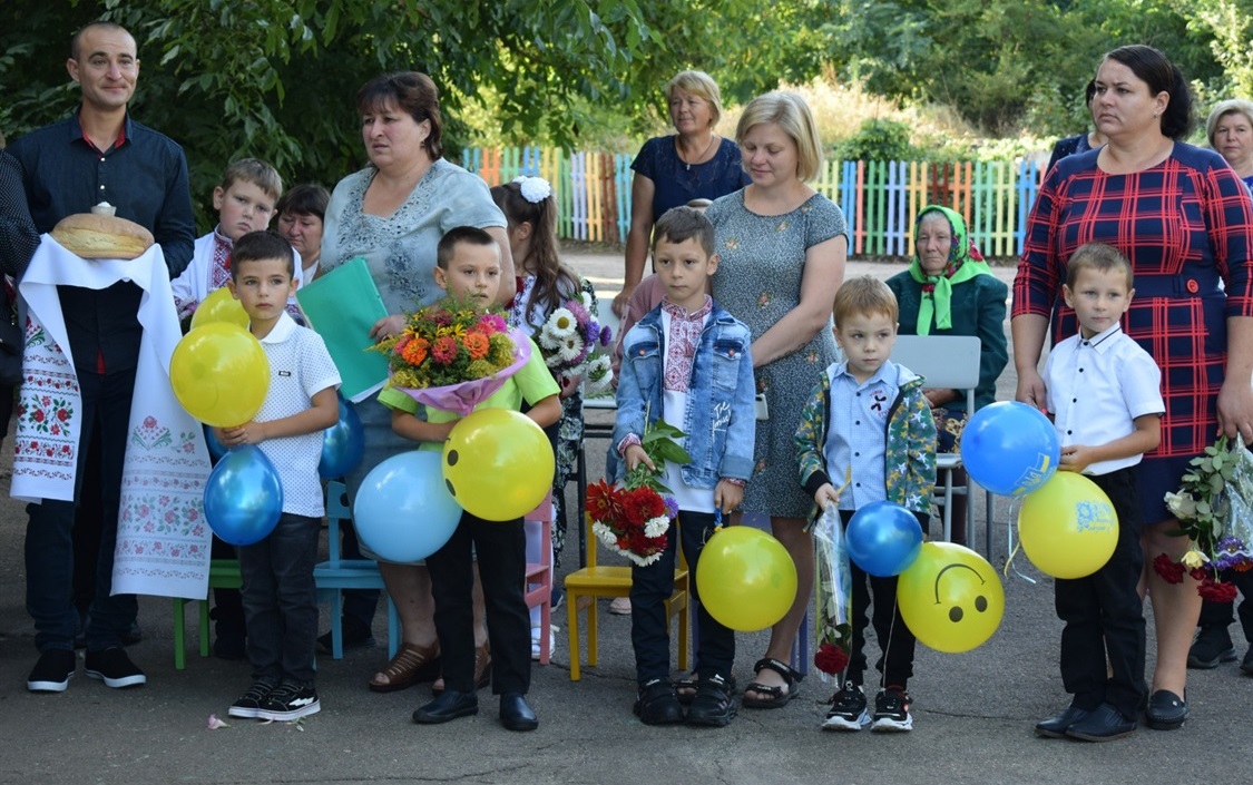 Для п'ятьох діток з Іванівки сьогодні починається новий етап у житті