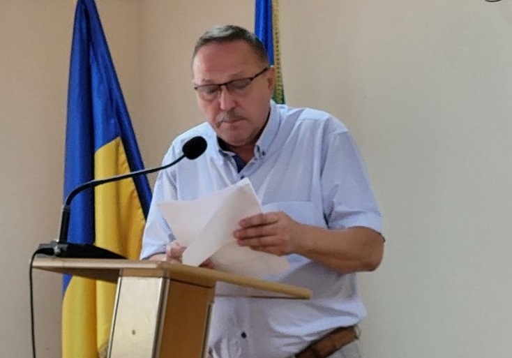 Юрій Сінчук доповідає по третьому питанню порядку денного