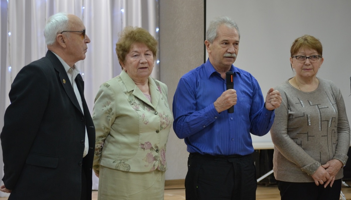 Представники Ради ветеранів Володимир та Галина Пономарьови, Володимир Дудьєв, Валентина Зелена