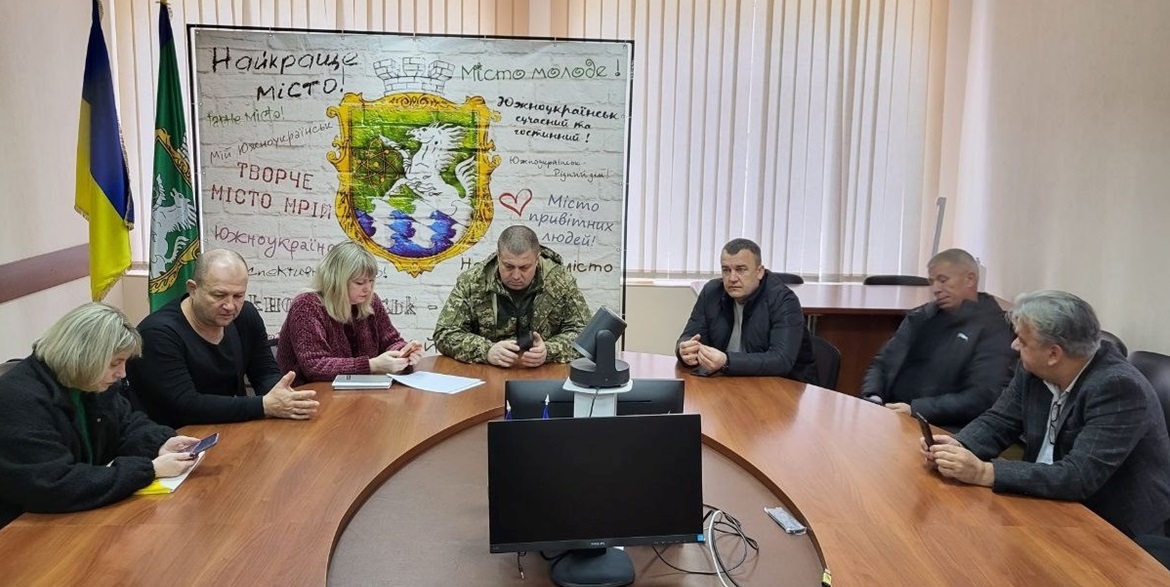 Денис Кравченко з депутатами вирішують, що робити далі