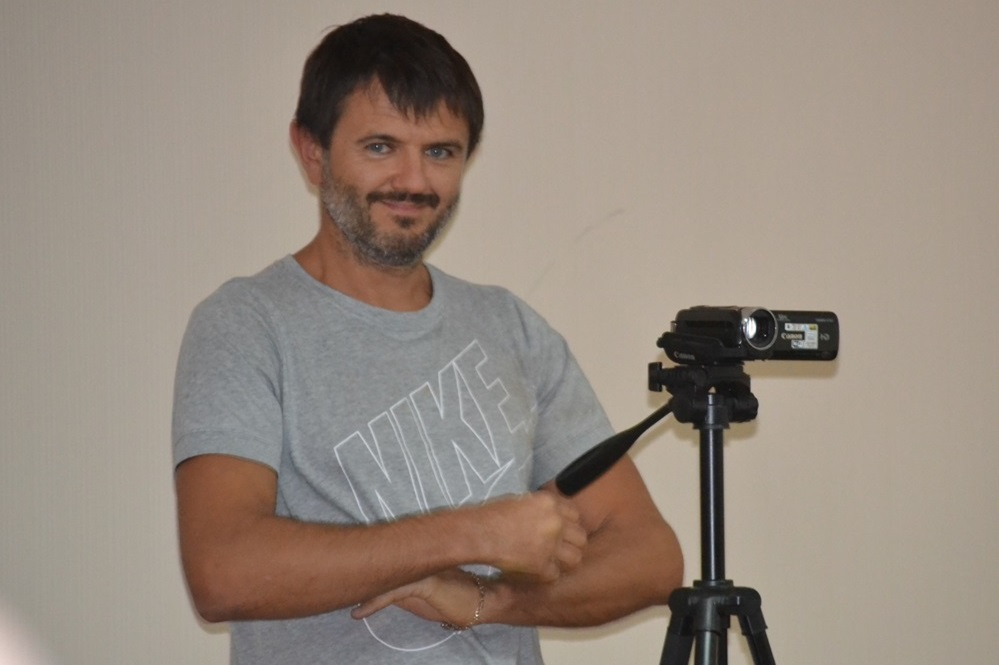 Александр Надежа хамит не только городскому голове на сессиях, но и в суде