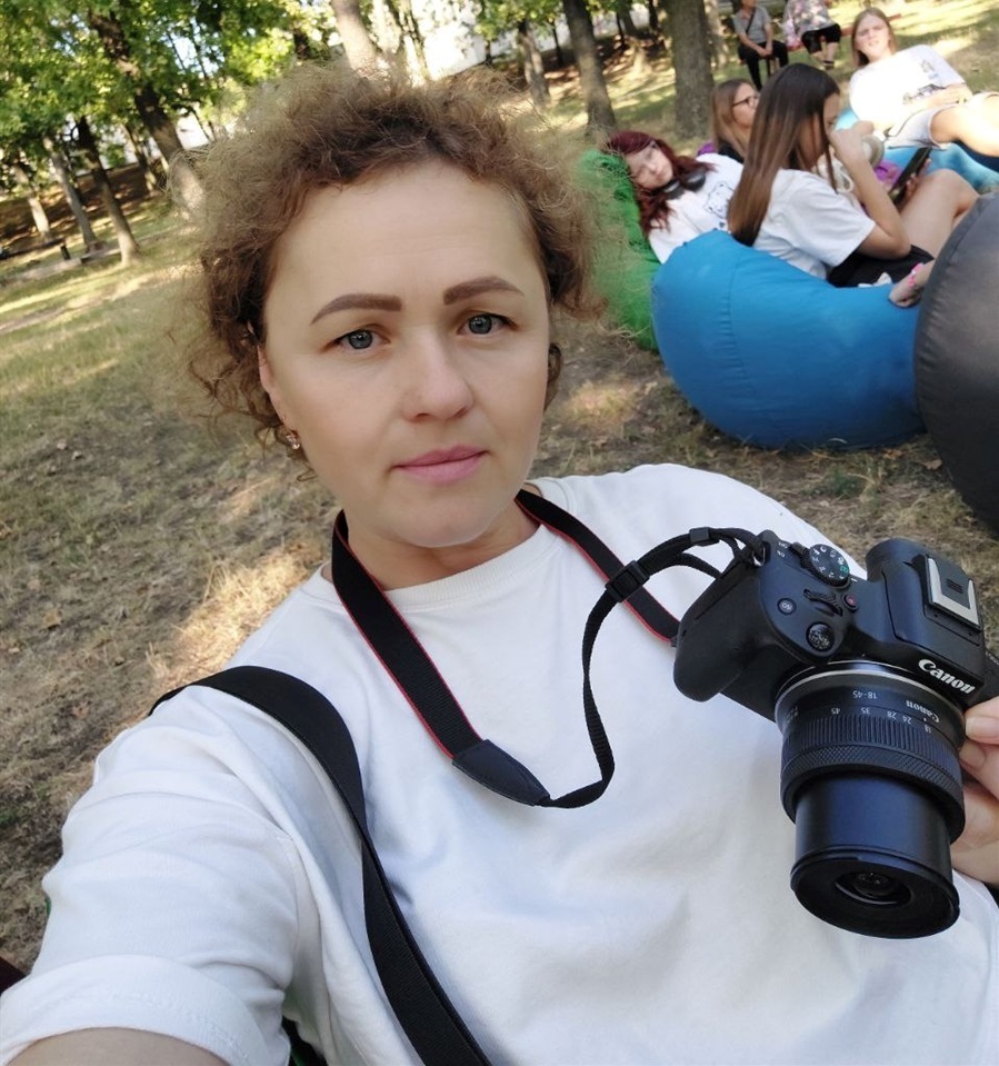 Коли потрібно зробити опитування мешканців на вулиці, то відпочинок у вихідний перетворюється на роботу.