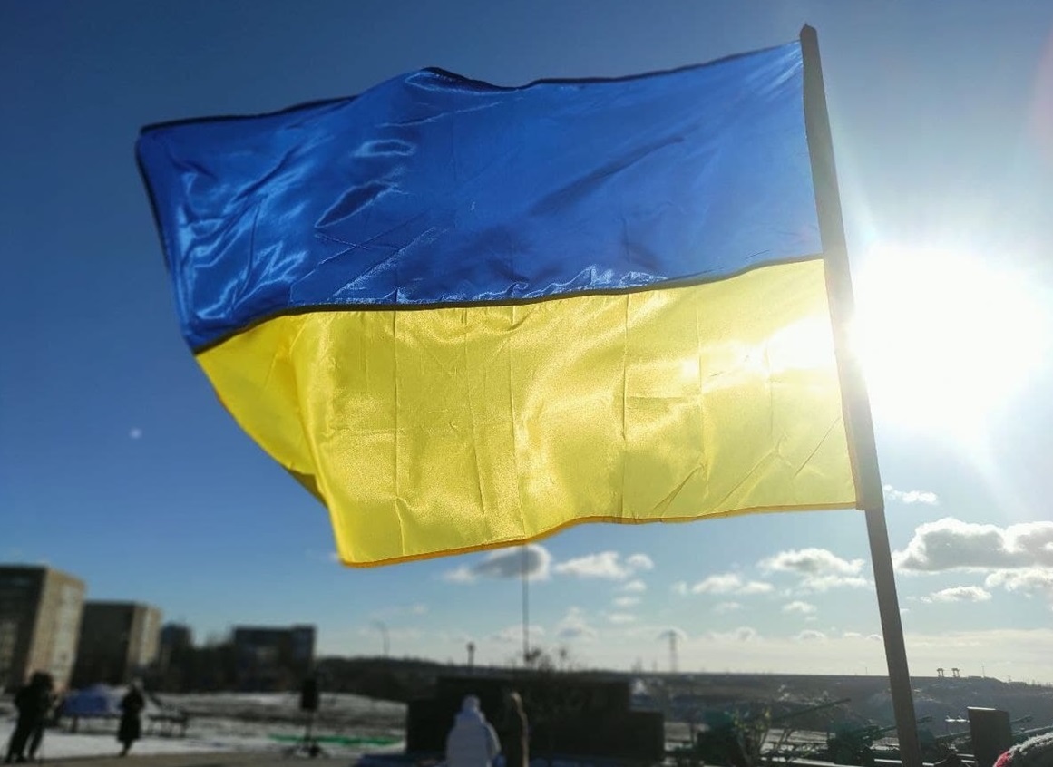 Майорить жовто-синій, як і 103 рои тому на Софійській площі в Києві під час проголошення Акту Злуки