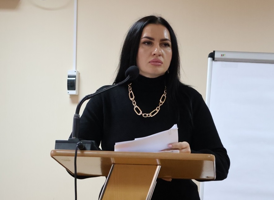 Доповідає Антоніна Мартинко