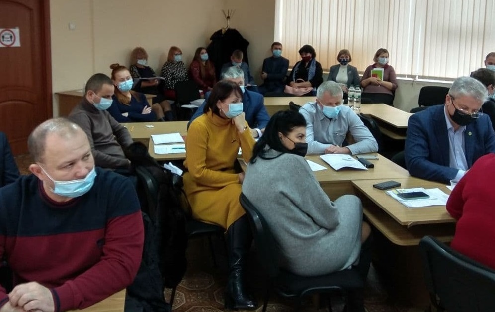 Депутати в роздумах