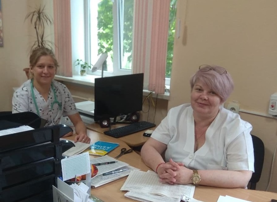 Леся Козоріз на робочому місці