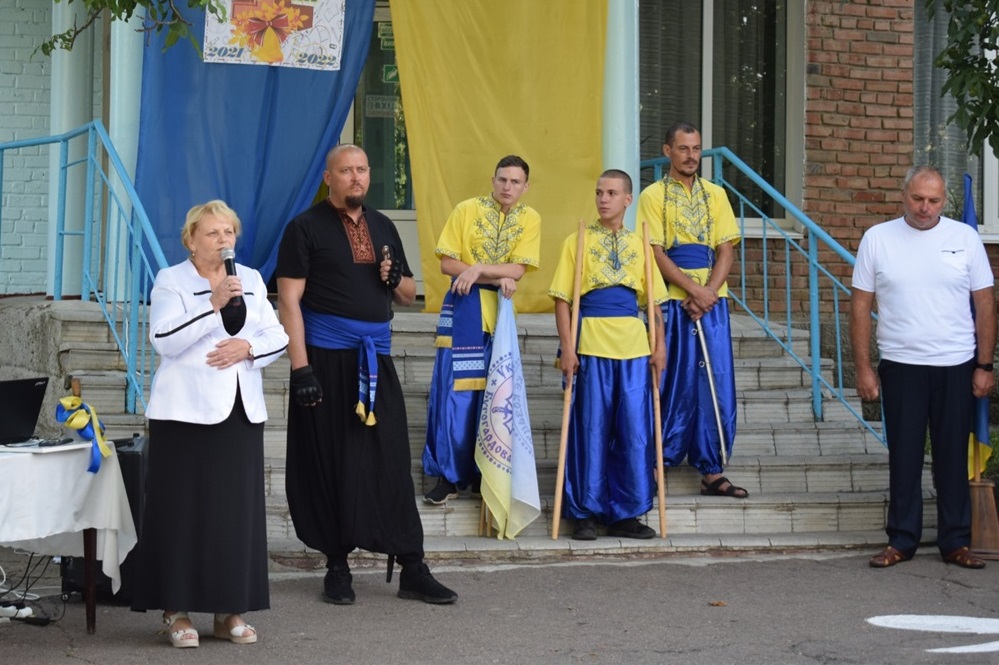 Слово тримає директорка Іванівської ЗОШ 	
Людмила Антонівна Захарченко 