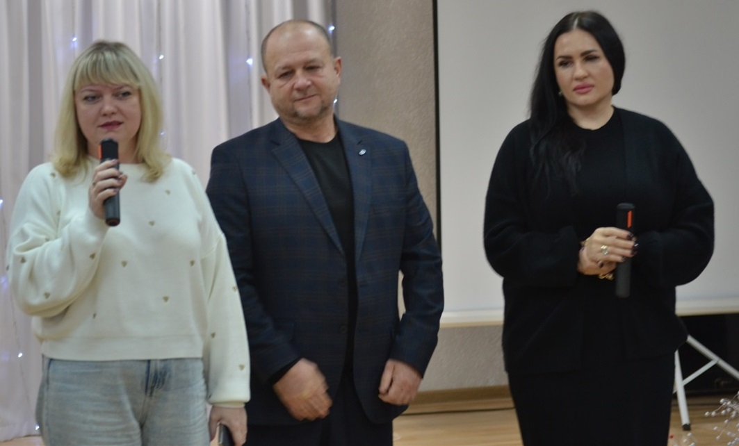 Депутати міської пади  Олена Петрина, Андрій Костов та Антоніна Мартинко