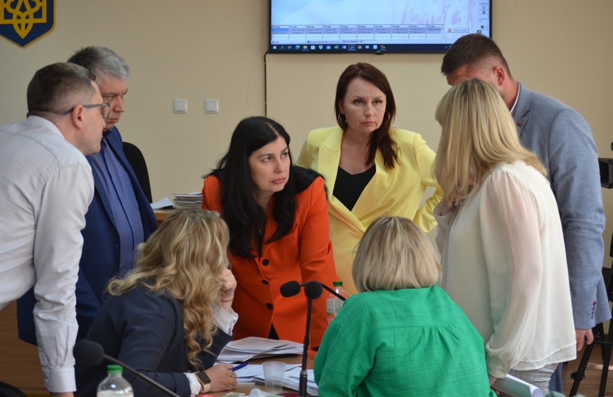 Представники різних фракції радяться