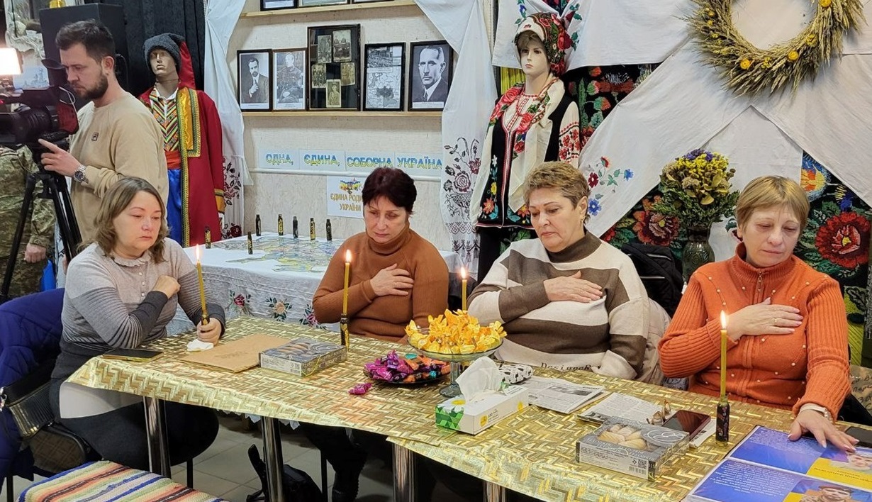 Тиха зустріч зі світлом надії відбулася у Південноукраїнському міському музей