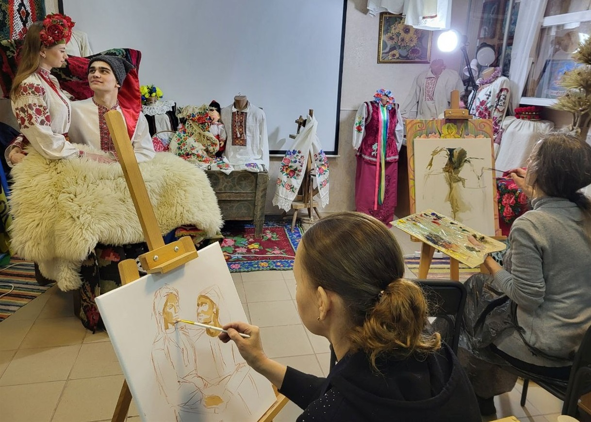 Ірина Ачкасова та Наталія Токар за роботою