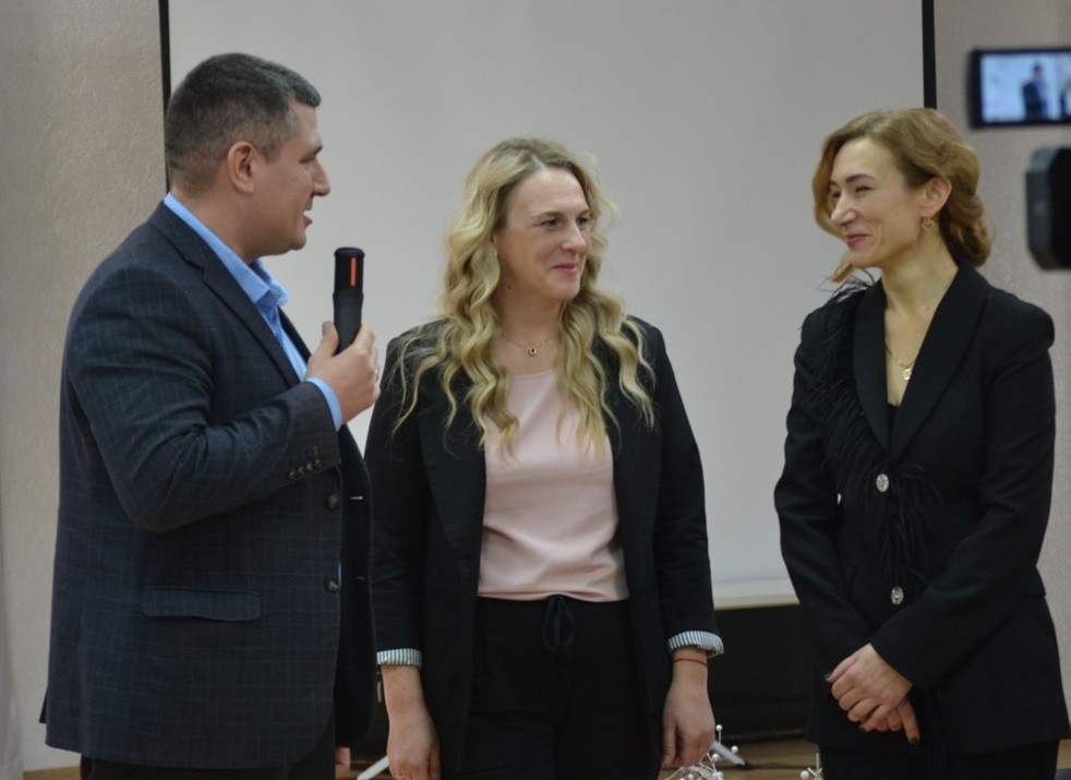 Дмитро Литвиненко, Людмила Рибакова та Ярослава Мельник