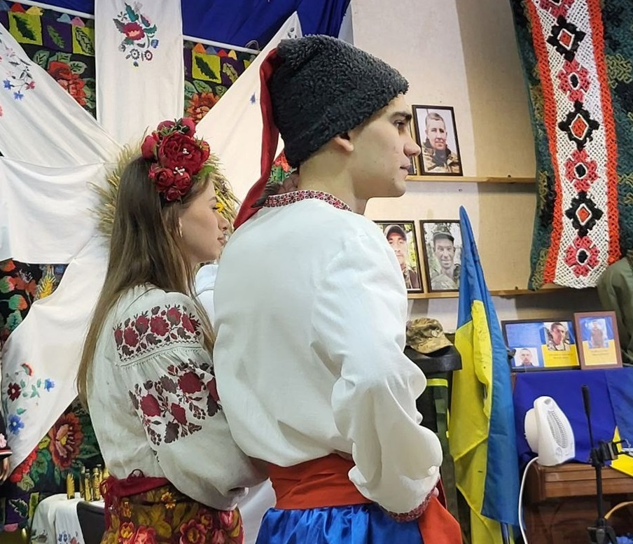 Разом в історичному вбранні