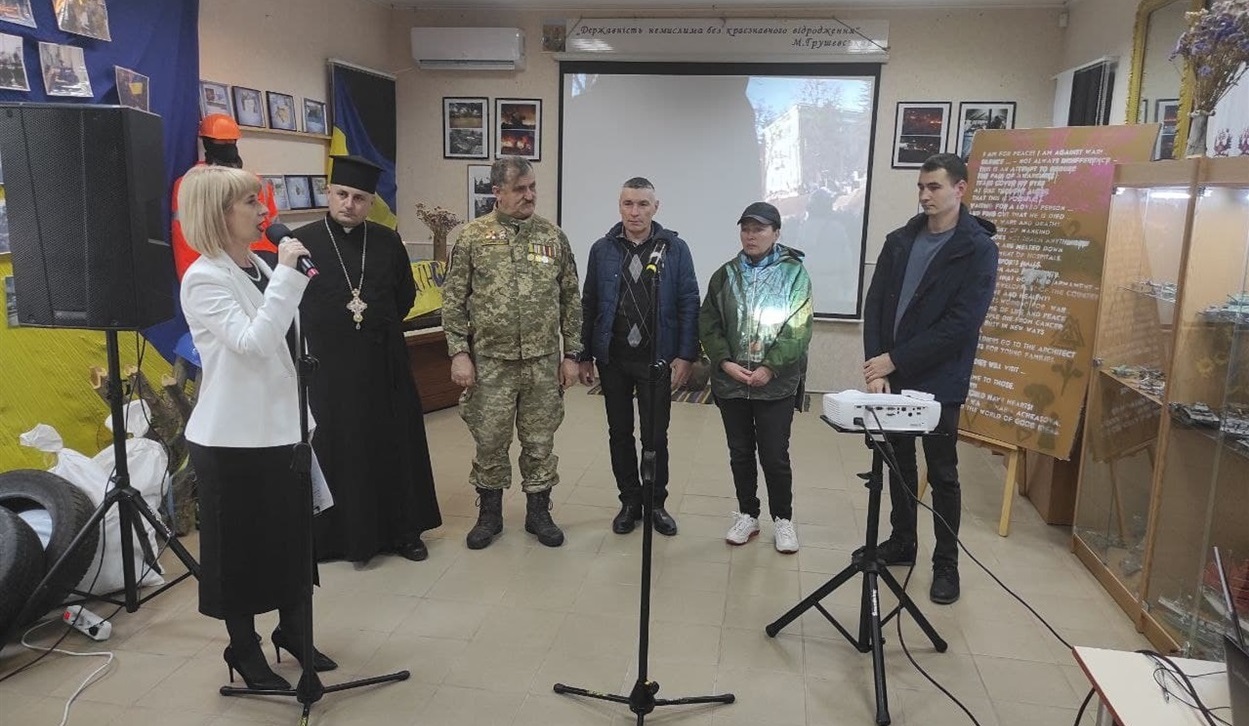 До слова запросили очевидців подій Революції Гідності