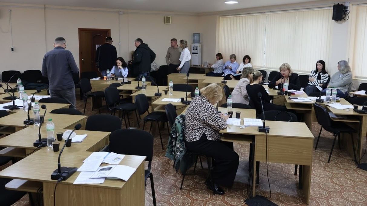 Кворуму знов немає.