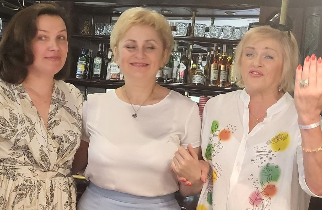 Лідерка ГО "Жити зараз" Оксана Цебрівська, Солодка фея Олександра Юрченко та бандіанка Діана Гайворонюк
