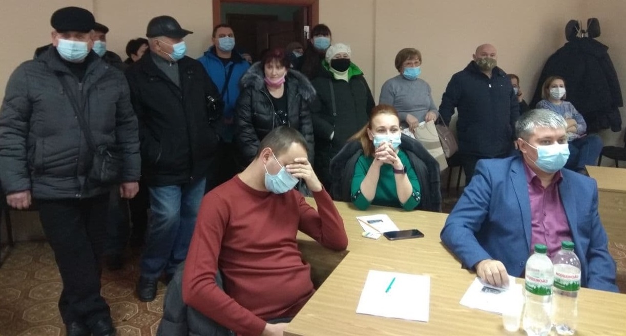 Атмосфера була напружена
